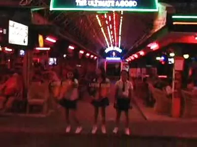 נשא את הסוס שנשתל סקס חינם קטגוריות בבוקר בכובע.
