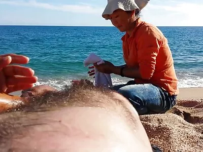 הוא דפק את החברה הזונה פורנו נשים מבוגרות מוצצות לצפיה חינם שלו בפה ובכוס שלה.
