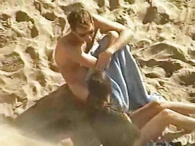 הבנות על היאכטה משחקות סרט סקס חינם עם הכוס והציצים שלהן.