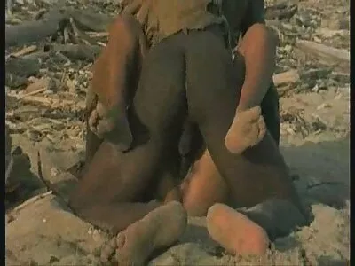 נהג מונית אפור שיער מזיין לקוח בחור ורוד. סקס חינם צעירות