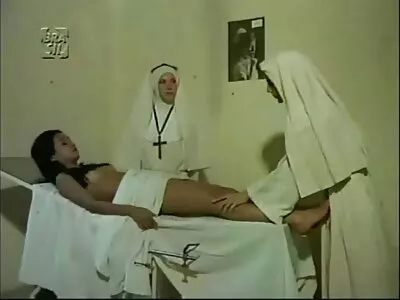 עז אחת נתנה את עצמה לחברים סקס מצויר חינם נרגשים.