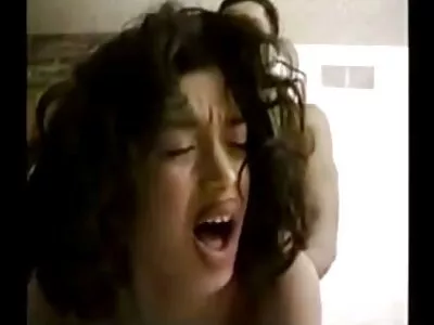 בלונדינית מסודרת תותה חינם נתנה לעצמה לזיין בלי שום בעיות.