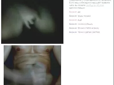 הילדה לקחה סרטי סקס חינם הומואים יוזמה וזיין עם חבר שחור.